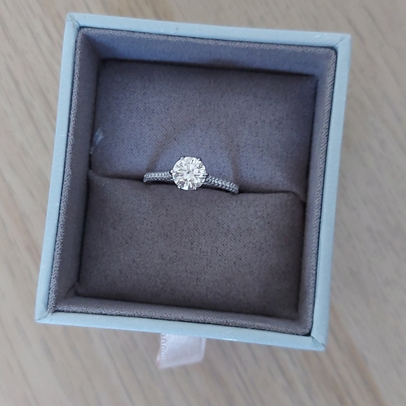 1 Carat Moissanite Ring - Picture 2 of 16